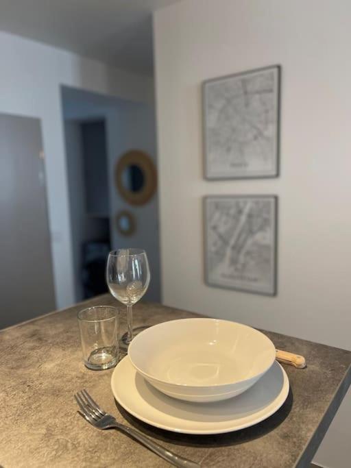 Apartment T2 Gaucher A 200m Du Centre *